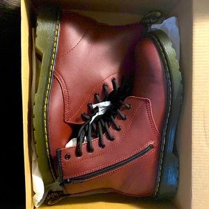 Kids dr. martens size 6